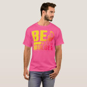 Een kleine rotsrok zijn t-shirt (Voorkant volledig)