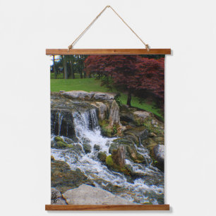 Een Kleine Waterval Hangend Wandkleed