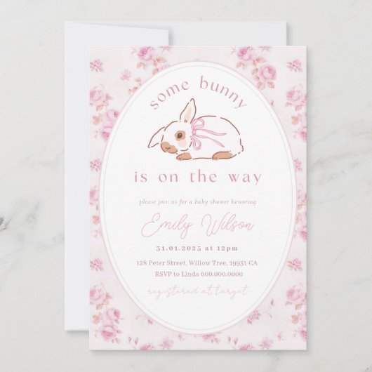 Een konijn is onderweg op Baby shower Invite. Pase Kaart (Voorkant)
