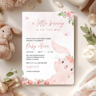 Een Konijntje Is Op Weg Baby Shower Uitnodiging