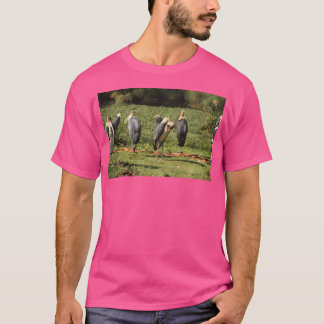 Een kudde Marabou ooievaars vogels in Lake Naivash T-shirt
