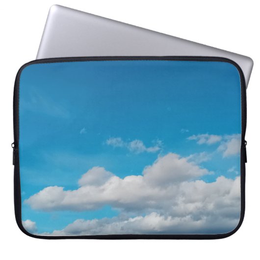 Een laag wolken laptop sleeve (Voorkant)