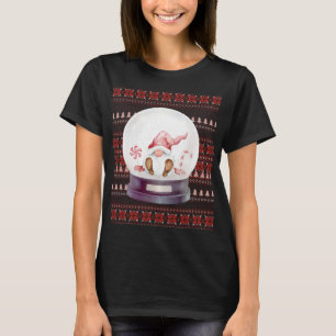 Een lelijke kerstkerstkerstkerstkoepel in een snee t-shirt