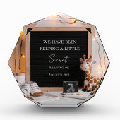 Een leuke vreugdevolle baby giraffe zwangerschapsa fotoblokken (Voorkant)