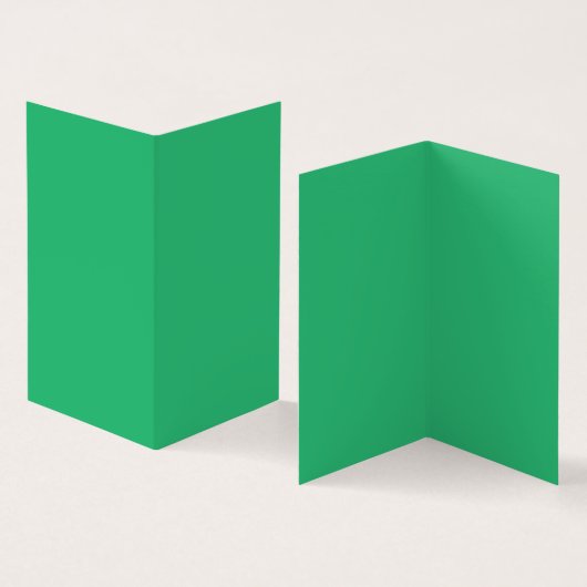 Een levendig groen blad met prominente aderen en e kaart (Binnen en buitenkant)