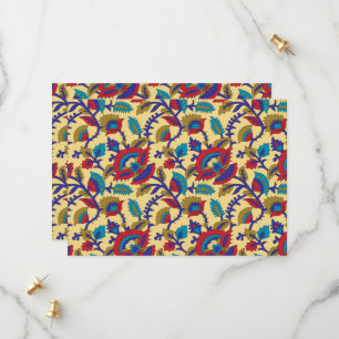 Een levendig textiel kunstwerk met vet rood, ja save the date