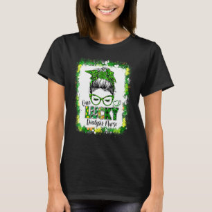 Eén Lucky Dialyse Neurse Messy Bun Shamrock St Pat T-shirt