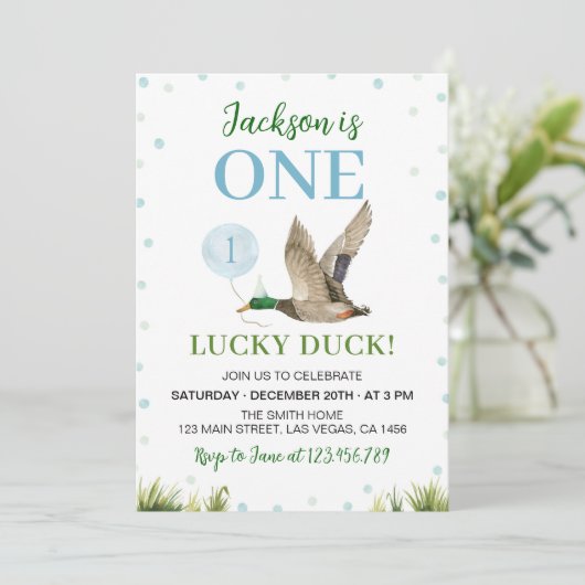 Een Lucky Mallard Duck Boy 1e verjaardag uitnodigi Kaart (Staand voorkant)