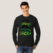 Een Lucky Momma Messy Bun Leopard St Patrick's Day T-shirt (Voorkant volledig)