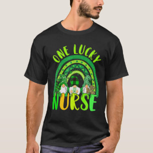 Eén Lucky Nurse Gnomes Nurse Rainbow St Patrick's T-shirt
