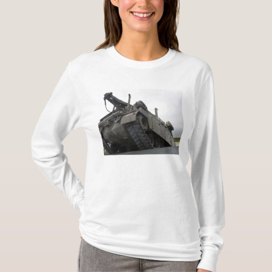 Een M88A2 Hercules Recovery Vehicle T-shirt (Voorkant)