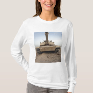 Een M-1A1 hoofdslagtank T-shirt