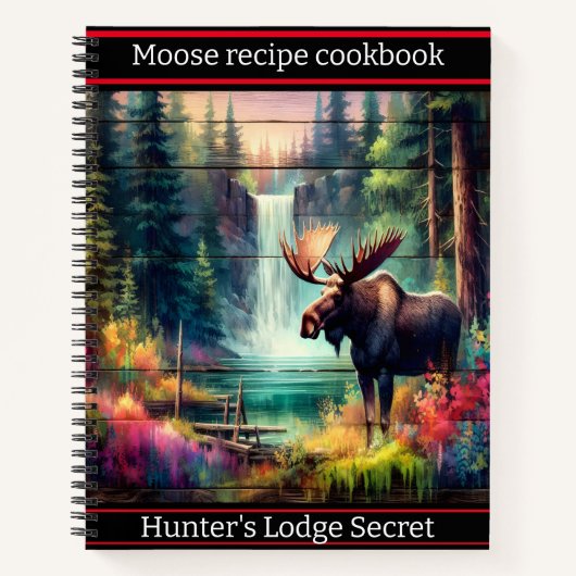 Een majestueuze eland bij een levendige waterval i notitieboek (Voorkant)