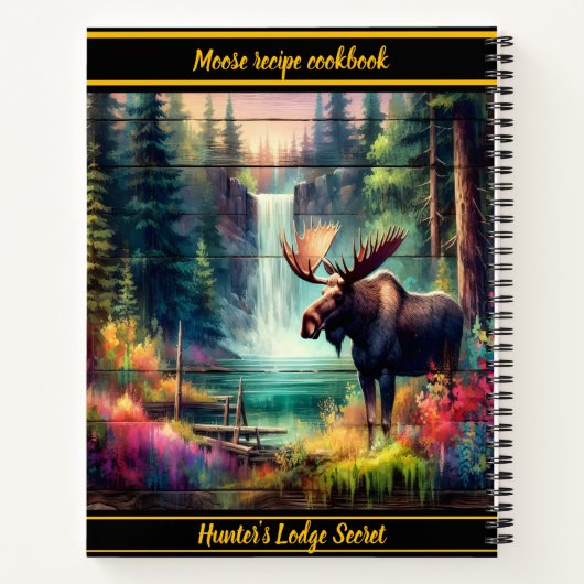 Een majestueuze eland bij een levendige waterval i notitieboek (Achterkant)