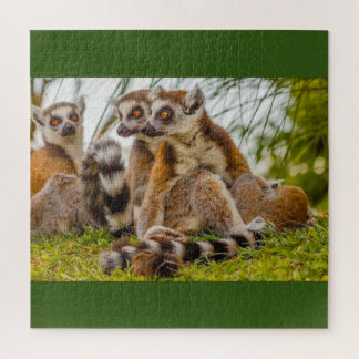 een mannetje citroen knuffelt zijn vrouw op puzzel legpuzzel