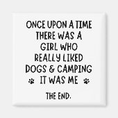 Een meisje dat echt van Camping en Dogs hield Magneet (Voorkant)