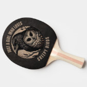 Een meisje dat van griezelige vogels houdt tafeltennisbatje (Zijkant)