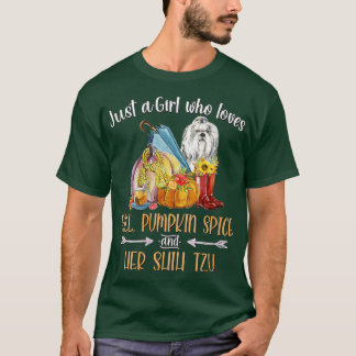 Een meisje dat van Herfst Pumpkin-specerij houdt e T-shirt