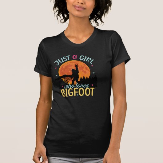 Een meisje dat van Sasquatch houdt T-shirt (Voorkant)