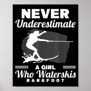 Een meisje dat waterski't op blote voeten waterski poster
