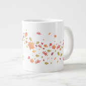 Een meisje met een beker thee en vliegende bladere extra grote beker (Voorkant rechts)