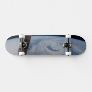 Een mid-atlantisch lagedruksysteem. skateboard