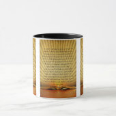 Een Mok met twee toonaangevende Gold Gold Gold-bes (Midden)