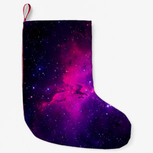 Een mooie, heldere ruimte-nebula. achtergrond, abs kleine kerstsok
