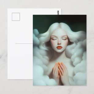 Een mooie vrouw mediteert in de wolken briefkaart