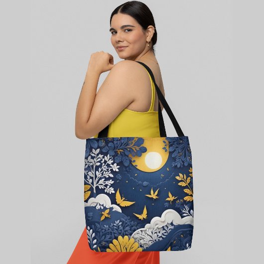 Een nachtlandschap met bloemen, bladeren en vlinde draagtas