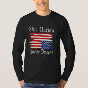 Eén natie onder dwang omgedraaide Amerikaanse vlag T-shirt