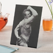 Een nieuwe functie van StrongMen Eugen Sandow Body Reclamebord Met Voetstuk (Insitu)