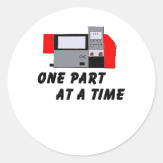 Eén onderdeel tegelijk ronde sticker