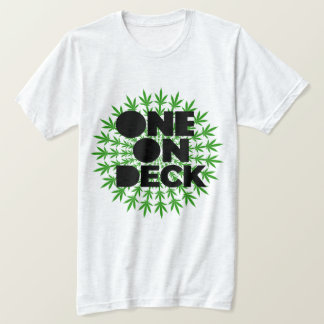Eén op het dek t-shirt