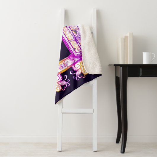 Een open venster met slangen tegen een achtergron sherpa deken (In situ)