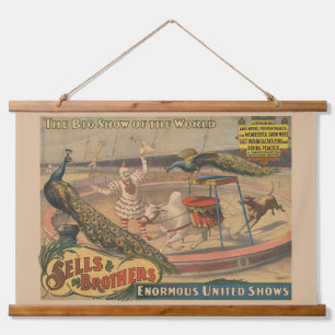 Een optredende zebu en pauw met clown trainer hangend wandkleed