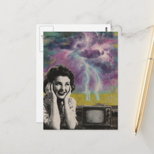 Een opwindende collage van een vrouw paarse lucht briefkaart