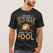 Een oud Man dat Pool speelt T-shirt (Voorkant)