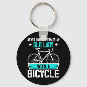 Een oude dame nooit onderschatten met een fiets, m sleutelhanger