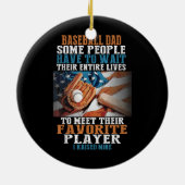 Een paar mensen moeten hun honkbal afwachten keramisch ornament (Achterkant)