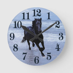 Een paard vrij en vrij ronde klok