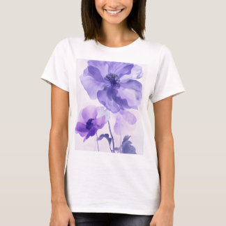 een paarse bloem-patterned T-shirt