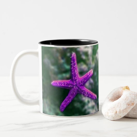 Eén Paarse Starvis Tweekleurige Koffiemok (Met donut)
