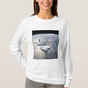 Een panoramisch uitzicht van het eiland Hispaniola T-shirt