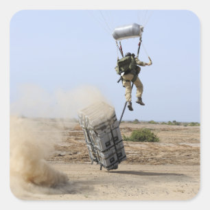 Een pararescueman valt het gebied binnen vierkante sticker