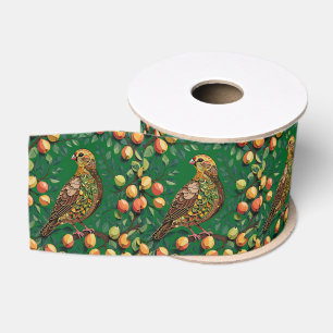 Een patrijs in een perenboom uitsnijmal in sjabloo grosgrain lint