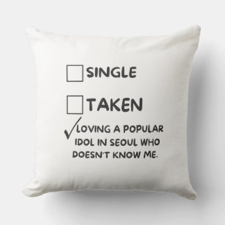 Een populaire idool liefhebben in Seoul” Gedrukt O Kussen