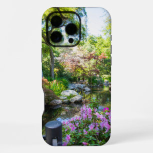 Een prachtig lentelandschap in de tuin iPhone 16 pro max hoesje