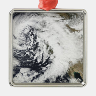Een reeks sterke stormen met felle winden metalen ornament