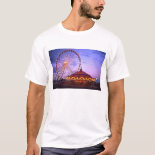 Een reuzenrad en draaimolen bij de Navy Pier in T-shirt